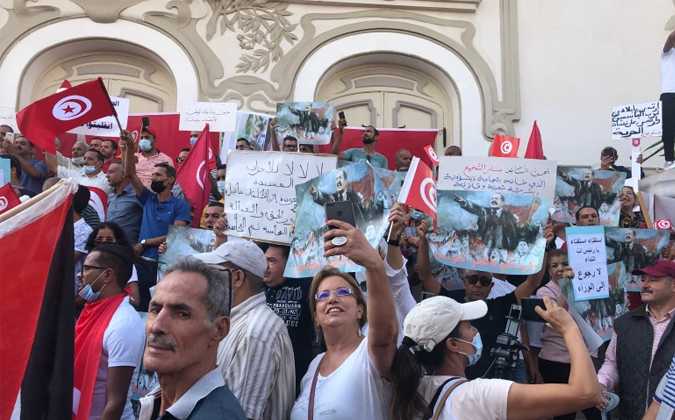 ماذا فعلت الثورة بالاقتصاد التونسي ؟